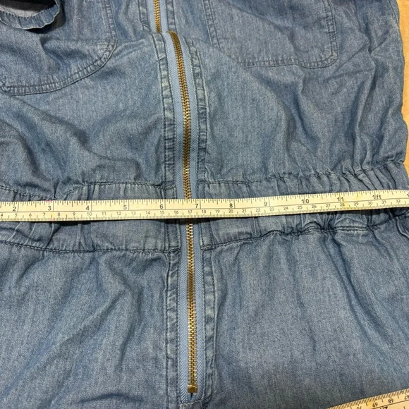 Charlotte Russe Denim Romper Shorts Size Small - Picture 9 of 11